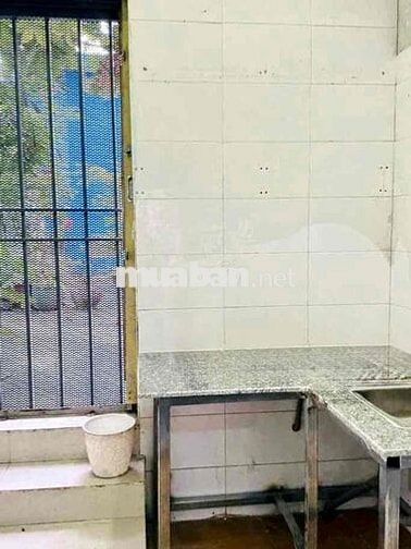 KHANG CHO THUÊ NHÀ GIÁ RẺ 4X10  HẺM XE HƠI P10 TÂN BÌNH CHỈ 8TR/THÁNG.