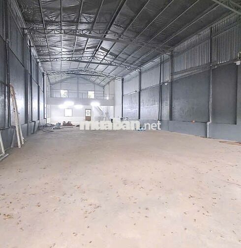 Kho diện tích 650m2 cần cho thuê ở Đường Trần Trọng Cung với giá rẻ