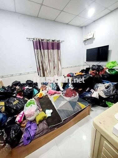 Nhà trung tâm Bình Tân giá rẻ 25m2 , SHR 4,2 x 6