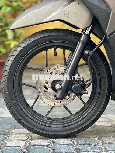 Bán vario 125 mãu cũ màu vàng cát cực hót