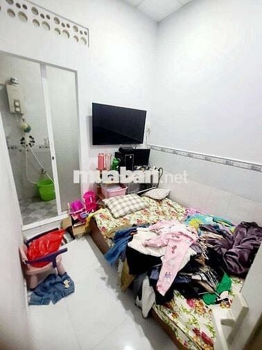 Nhà trung tâm Bình Tân giá rẻ 25m2 , SHR 4,2 x 6