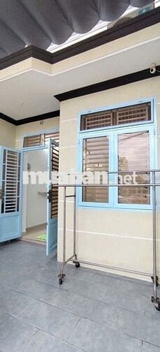 Nhà hẻm xe hơi Chỉ nhỉnh 2 tỷ SHR Bùi Công Trừng Hóc Môn , Dt: 48m2.