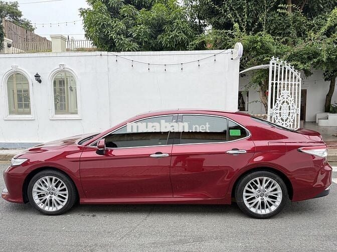 Toyota Camry 2021 2.5Q - 69000 km