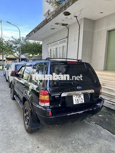 Bán xe For 5 chỗ. Gầm cao.giá 42 triệu.LH trao đổi