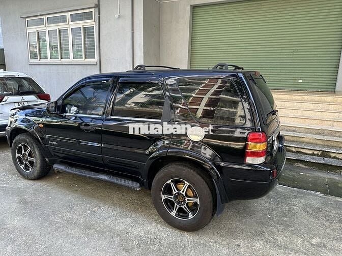 Bán xe For 5 chỗ. Gầm cao.giá 42 triệu.LH trao đổi