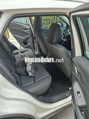 Mazda 2025 Deluxe - 11000 km