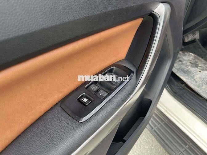 càn bán xe fodr xls đời cuối 2019 số tự động 1