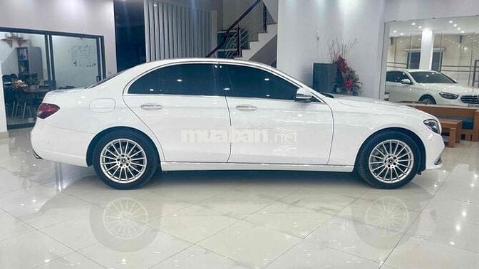 Bán E200 ex V1 màu trắng nội thất nâu sx 2022