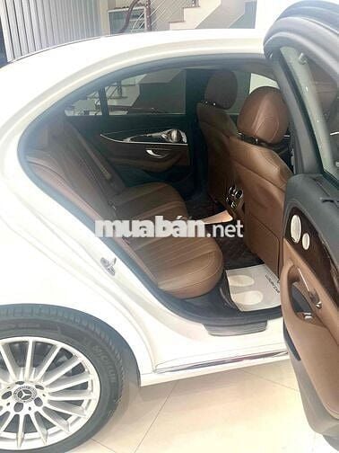 Bán E200 ex V1 màu trắng nội thất nâu sx 2022