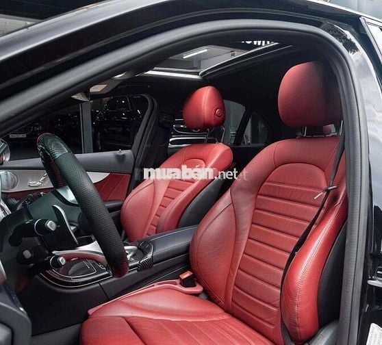 Mercedes C300 AMG Model 2018 - Đen/Đỏ - 25.000 km