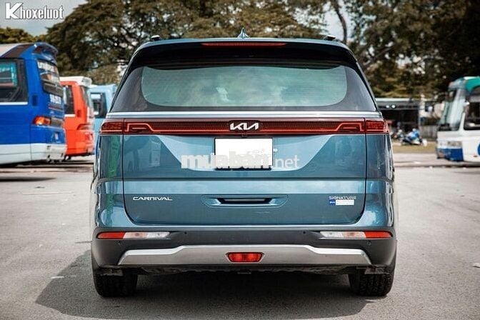 Kia Carnival 2022 Signature xe cá nhân chạy lướt