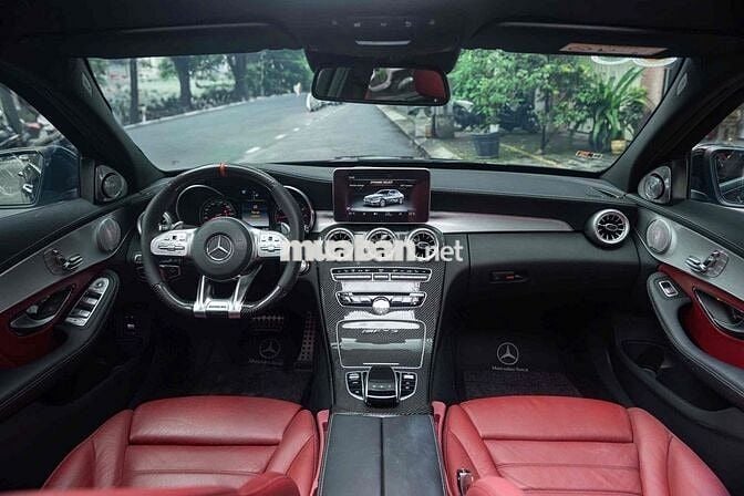 Mercedes C300 AMG Model 2018 - Đen/Đỏ - 25.000 km