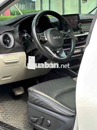 𝐊𝐢𝐚 𝐊𝟑 𝟏.𝟔 𝐋𝐮𝐱𝐮𝐫𝐲 𝟐𝟎𝟐𝟐