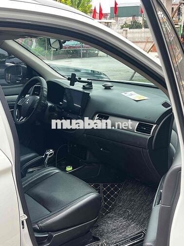 chính chủ muốn đổi xe outlender 2.0 CVT pre