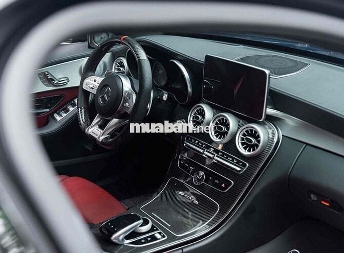 Mercedes C300 AMG Model 2018 - Đen/Đỏ - 25.000 km