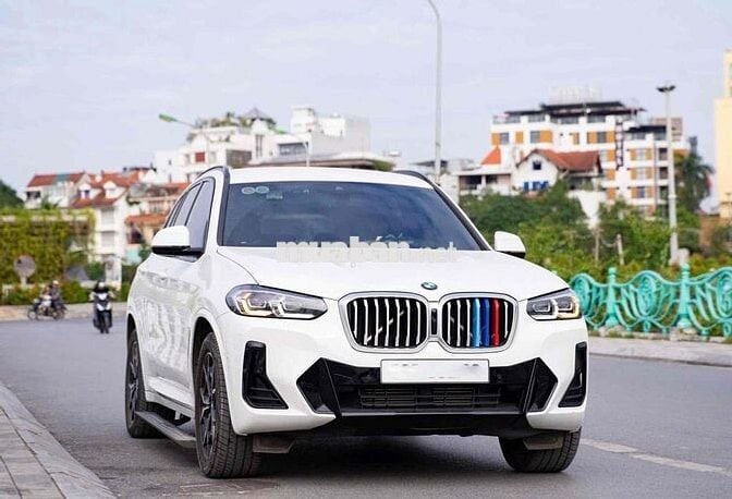 Bán BMW x3 msport màu trắng nội thất đỏ sx 2024