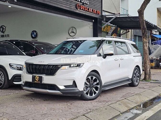 KIA CARNIVAL LUXURY SX 2023 ODO 37.000 KM 8 GHẾ