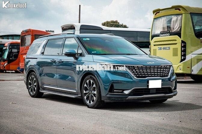 Kia Carnival 2022 Signature xe cá nhân chạy lướt