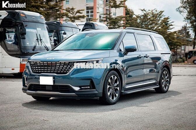 Kia Carnival 2022 Signature xe cá nhân chạy lướt