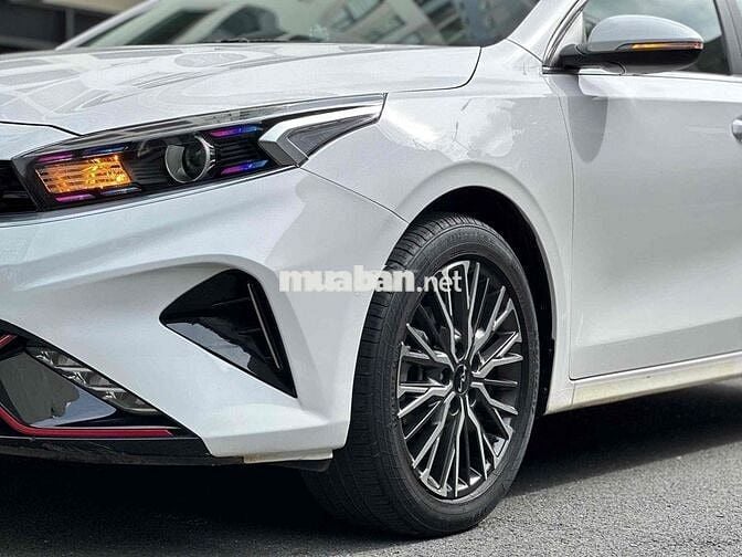 𝐊𝐢𝐚 𝐊𝟑 𝟏.𝟔 𝐋𝐮𝐱𝐮𝐫𝐲 𝟐𝟎𝟐𝟐