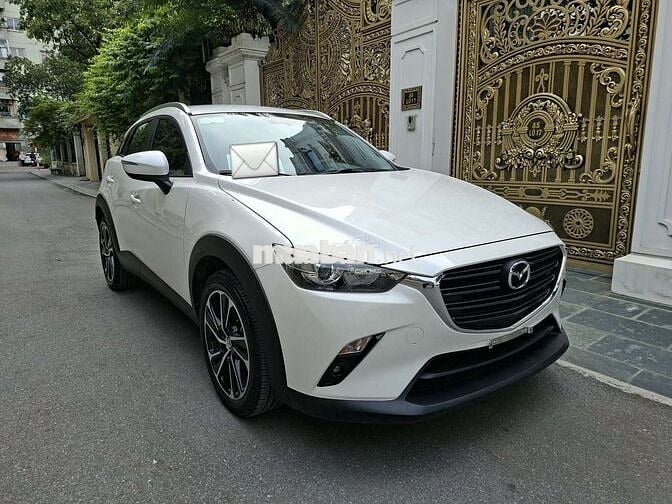 Mazda 2025 Deluxe - 11000 km