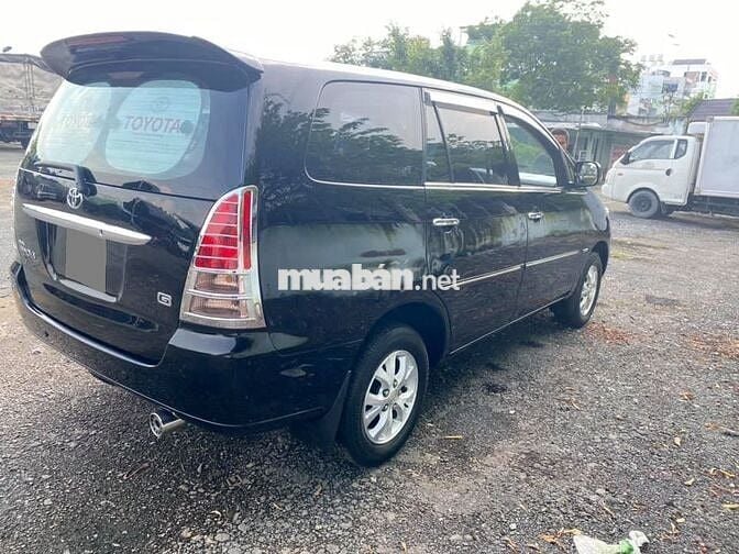 Toyota Innova 2006 số sàn màu đen