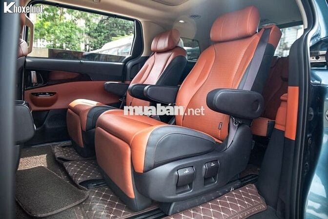 Kia Carnival 2022 Signature xe cá nhân chạy lướt