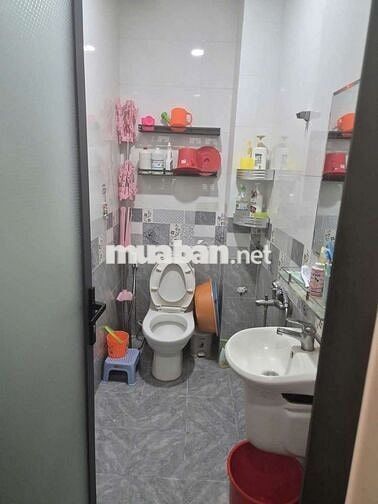 Nhà cho thuê hẻm xe tải quay đầu nhà đẹp