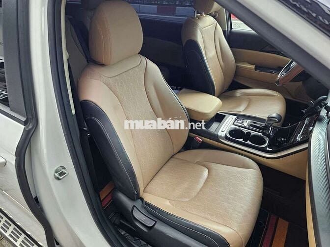 KIA CARNIVAL LUXURY SX 2023 ODO 37.000 KM 8 GHẾ