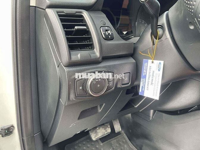 càn bán xe fodr xls đời cuối 2019 số tự động 1