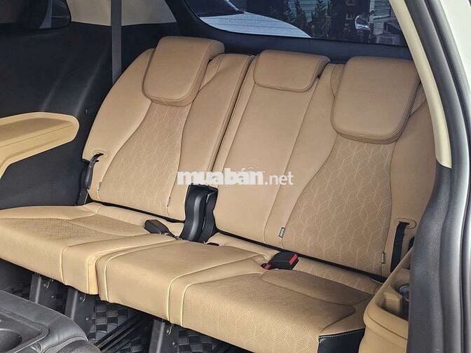 KIA CARNIVAL LUXURY SX 2023 ODO 37.000 KM 8 GHẾ