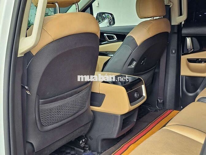 KIA CARNIVAL LUXURY SX 2023 ODO 37.000 KM 8 GHẾ