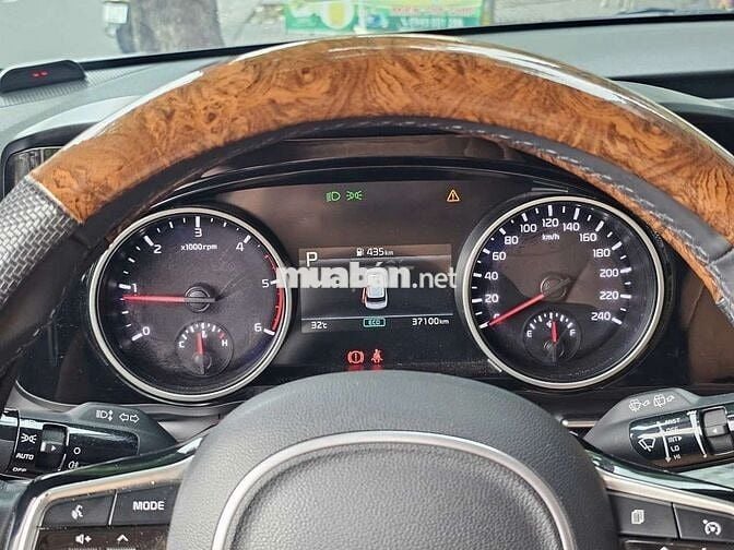 KIA CARNIVAL LUXURY SX 2023 ODO 37.000 KM 8 GHẾ