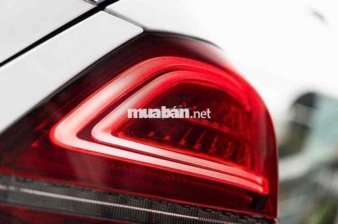 LONG ANH AUTO về Mercedes C200FL model 2019