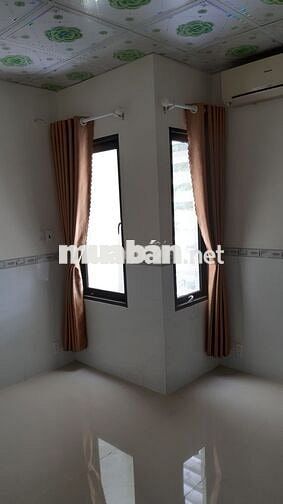 NHÀ 02 PHÒNG NGỦ,02 NHÀ TẮM,NHÀ ĐẬU XE Ô TÔ