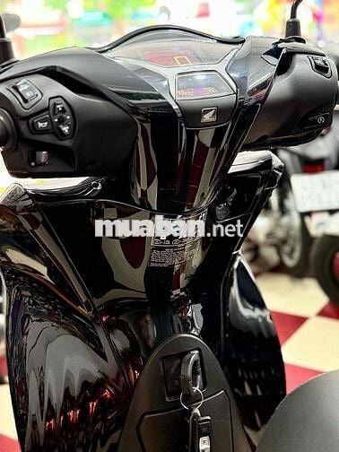 Sh 125 2024 nguyên rin 100%. 2 khoá 2 gương