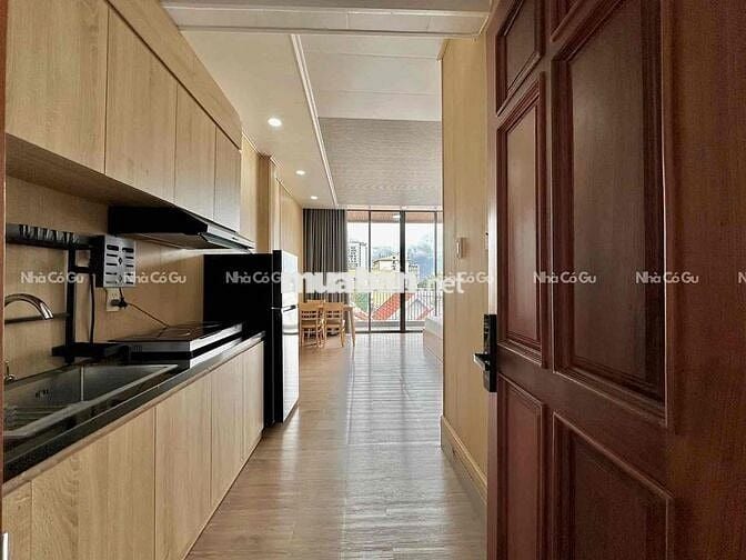 CHO THUÊ STUDIO BAN CÔNG CAO CẤP FULL NỘI THẤT GỖ Ngay LĂNG CHA CẢ