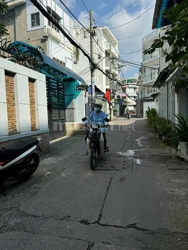 Gia đình cần bán căn nhà sát mặt tiền Nơ Trang Long, Bình Thạnh