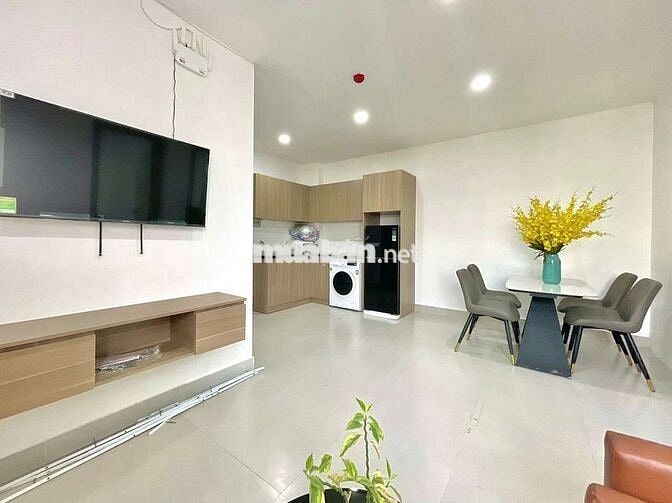 Căn Hộ 2PN + 1PK Cao Cấp Full Nội Thất Gần Khu Sân Bay Tân Sơn Nhất