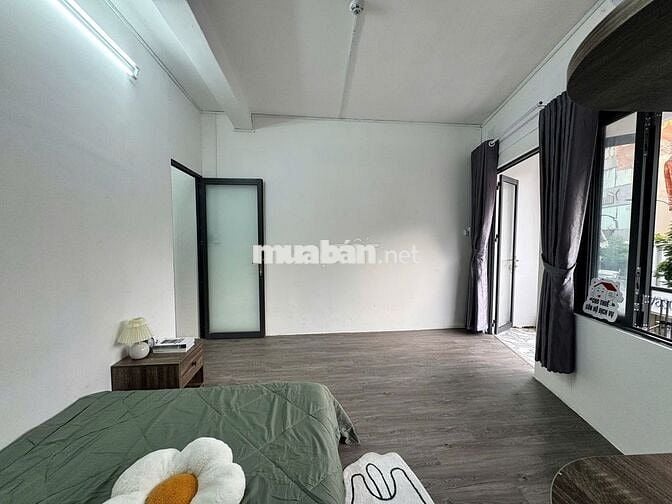 Căn Hộ Cho Thuê 2 Phòng Ngủ  Ban Công Thoáng Full NT Ngay Viettel Q3