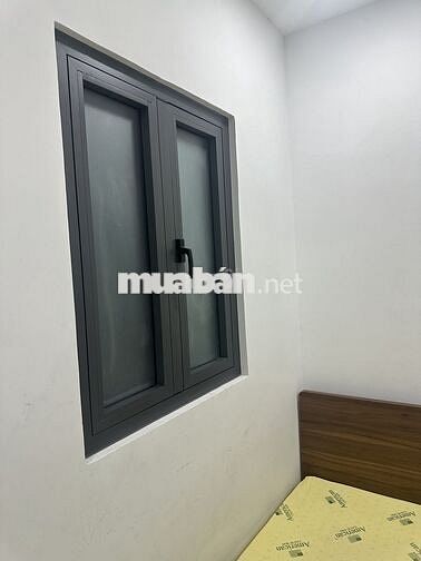 phòng dịch vụ , giá tốt 5.800k , ngay sát chợ Bà Chiểu