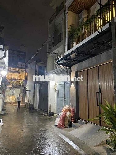 BÁN CHDV VỊ TRÍ VÀNG TRUNG TÂM BÌNH THẠNH - DÒNG TIỀN 1.1 TỶ/NĂM