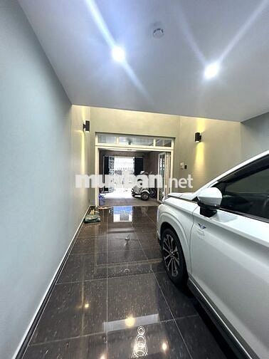 Nhà mới siêu sang Phan Đăng Lưu 4x21 Trệt, lửng 4 lầu trống suốt