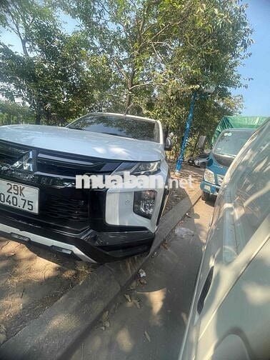 Mitsubishi 2022 - 300000 km