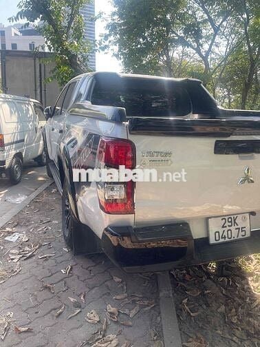 Mitsubishi 2022 - 300000 km