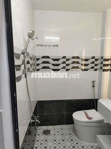 Bán nhà 361 Bình Đông, P.15, Q8