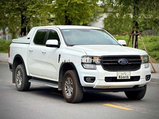 Bán xe bán tải Ford Ranger XLS 4x4 AT Trắng 2023