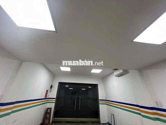 MẶT TIỀN NGUYỄN KIỆM LỀ ĐƯỜNG 4M CÓ GÁC