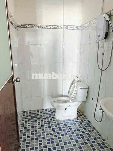 CĂN HỘ 2 PHÒNG NGỦ 50M2 - THANG MÁY - NGAY CV HOÀNG VĂN THỤ