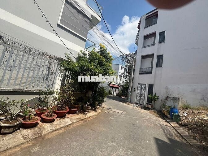 đất hiếm - đẹp - ngay bệnh viện lớn nhất Thủ Đức Đường Lê Văn Chí-58m2